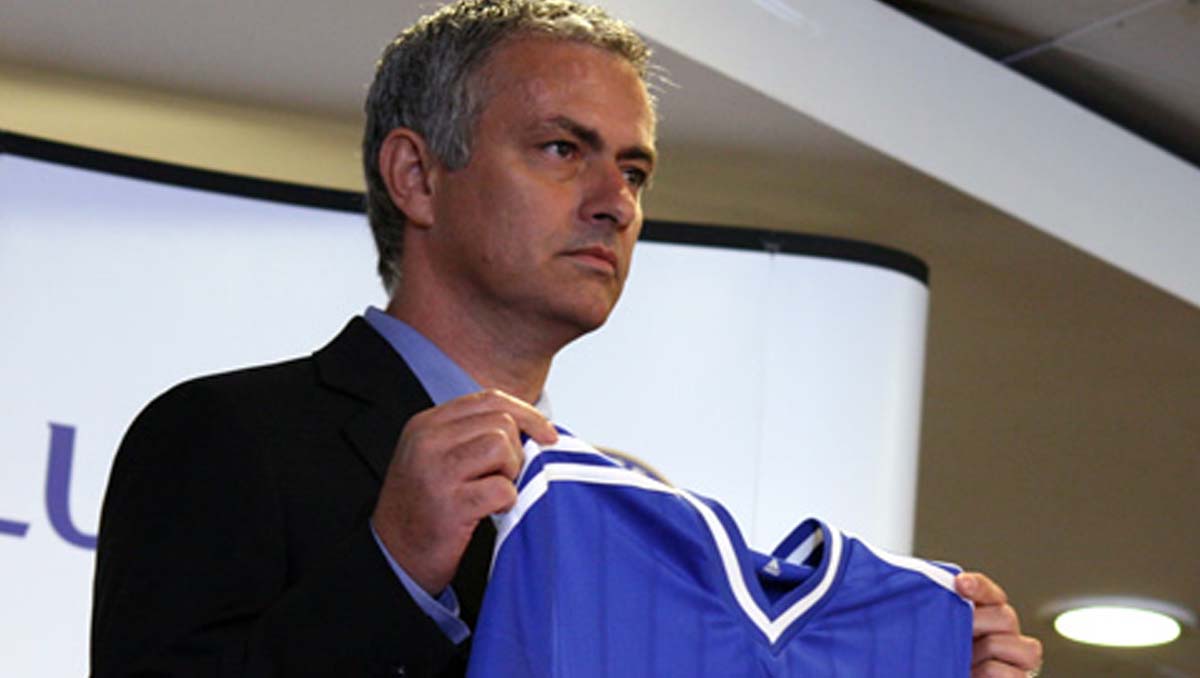 Jose Mourinho at his Chelsea FC unveiling in 2013